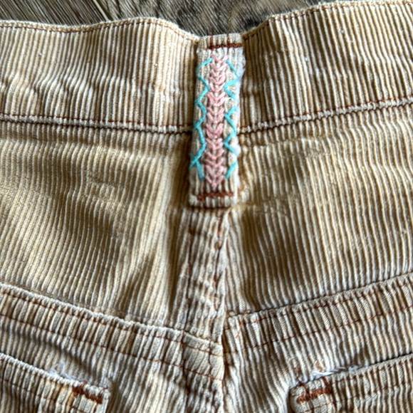Levi’s Vintage Corduroy shorts - Picture 4 of 6